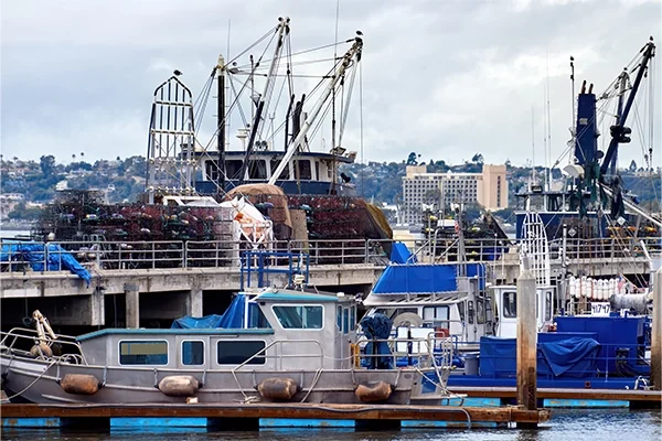 Suministros esenciales para barcos pesqueros- lo que nunca puede faltar a bordo copia